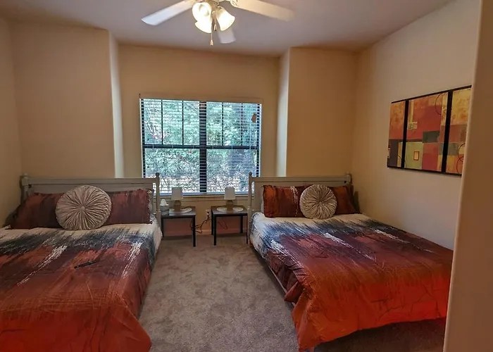 Stay And Play - Sleeps 7 \